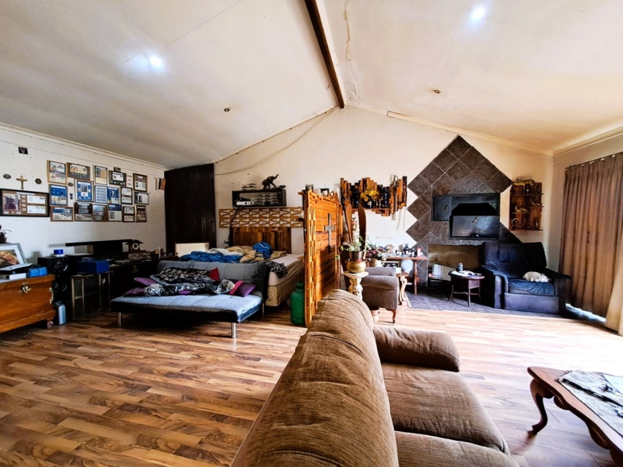 7 Bedroom Property for Sale in Protea Heights Western Cape